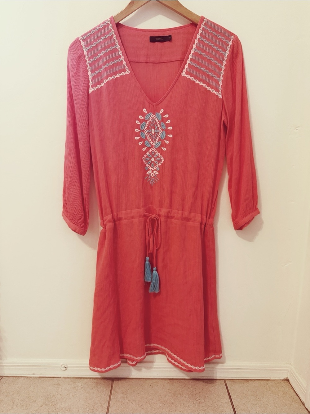 NWOT THML Embroidered Boho 3/4 sleeve Dress with Tassel Tie at Waist in Coral S - Picture 4 of 6